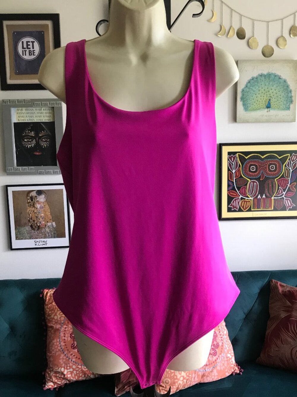 EXPRESS size XL Body Contour Fuchsia Pink Stretch Scoop Neck Thong Bodysuit